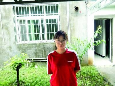 |独臂女孩李欣雨：用左手撑起整个世界