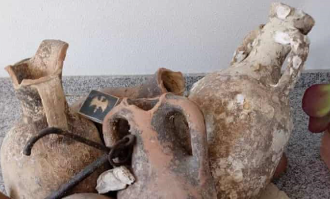 文物|西班牙父子海钓获文物藏在店里 还有个刻着“东方”的金属锚