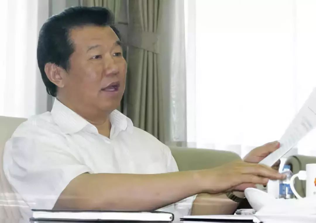 李新华刘虹被查