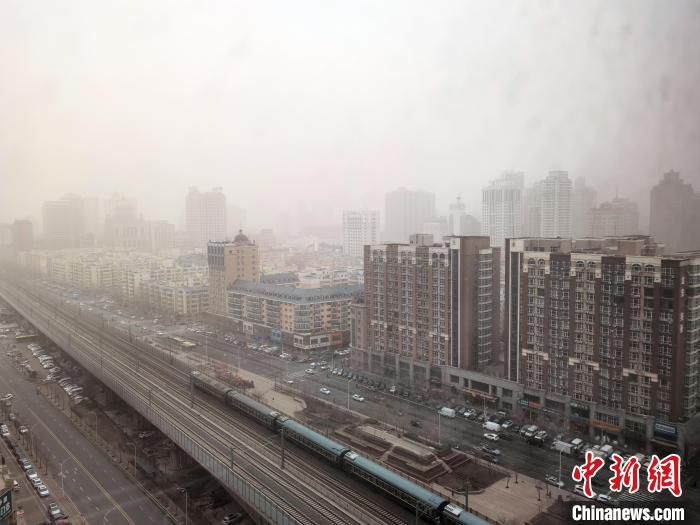 黑龙江6地市迎沙尘天气局地阵风9级