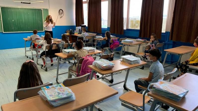肺炎|阿尔巴尼亚一学校12名教师疑感染新冠肺炎病毒 学校被紧急关闭