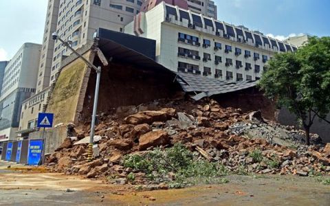 文物|西安明秦王府一处城墙坍塌引发社会关注 守护古城墙