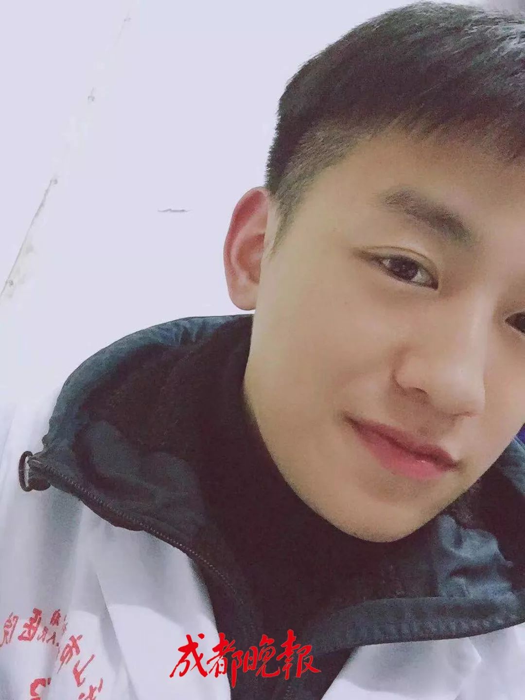 陈天赐从小的梦想就是当一名医生,去年7月他顺利通过乐山市市中区第二