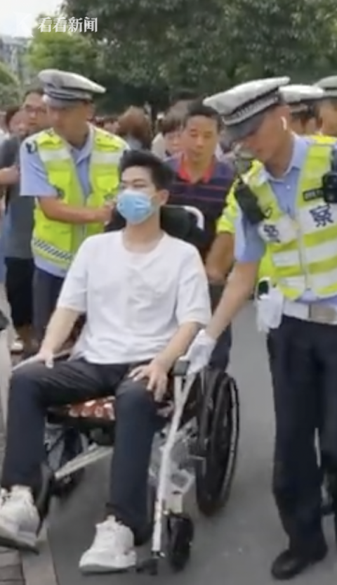 高考|高考前2月被确诊世界罕见病 今天他带病进入考场