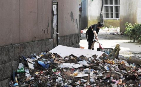 洪水|图记｜固镇镇遭遇洪水的6天6夜后居民返回清理家园