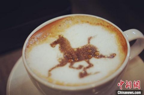 咖啡铜奔马、彩陶王等文物“恋”上咖啡