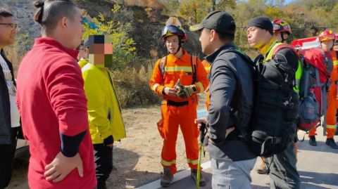 |2名驴友爬铁驼山失联 救援队15小时星夜营救