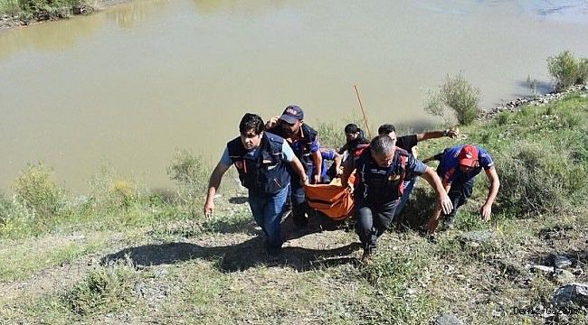 欧洲难民土耳其凡湖难民船倾覆遇难人数上升至6人 搜救行动仍在持续