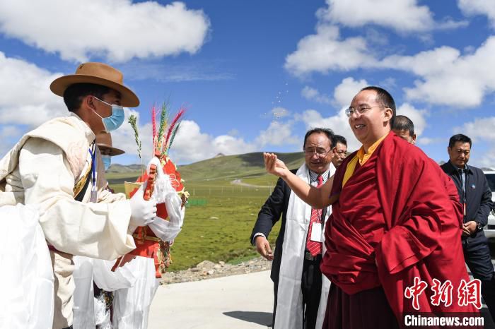 班禅喇嘛|班禅而立之年再回出生地，都做了哪些事？