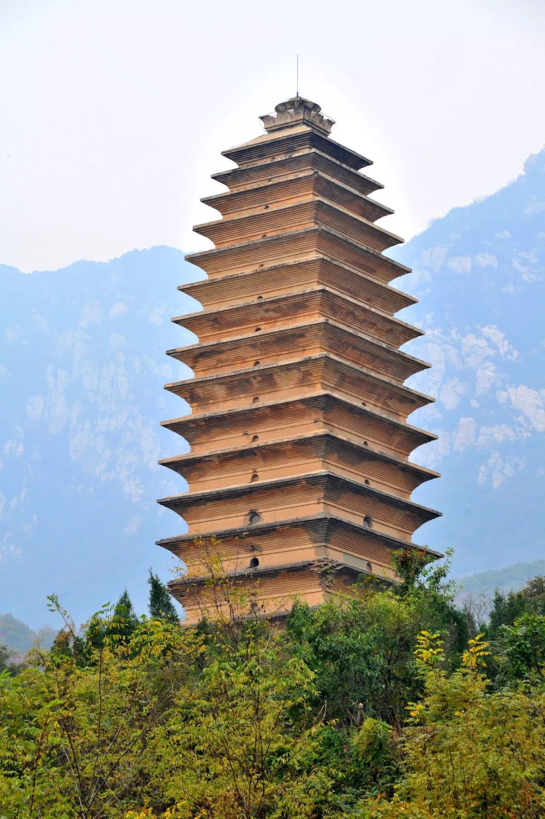 人间风景的点睛之笔探寻郑州九大名塔