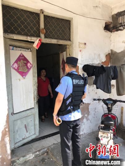 唐娟|敲门65次 常州一人民调解员送录取通知书“回家”