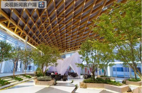 2018年世界人工智能大会开幕 现场感受智能碰