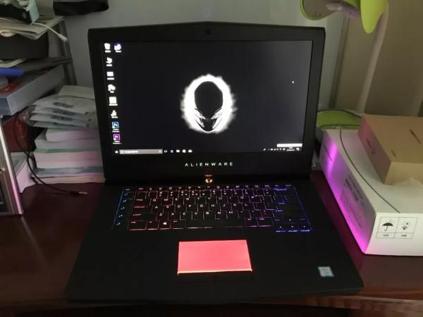 “00后”准备好上大学了吗？我们打开了他们的行李箱