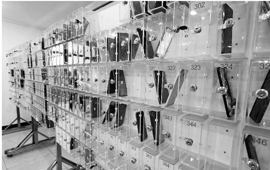 学考■浙江首次学考和选考分卷考试评卷正在进行