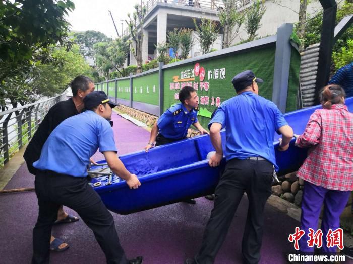 天气|浙江新安江水库泄洪：建德沿江小区进水 当地连夜排查