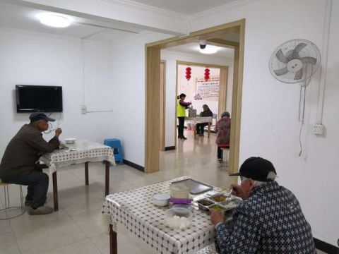「靖安」暖胃更暖心 靖安佳园社区有序恢复养老社老年助餐服务