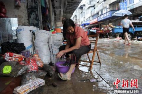 黄山|安徽歙县遭遇强降雨 黄山多地发布暴雨红色预警