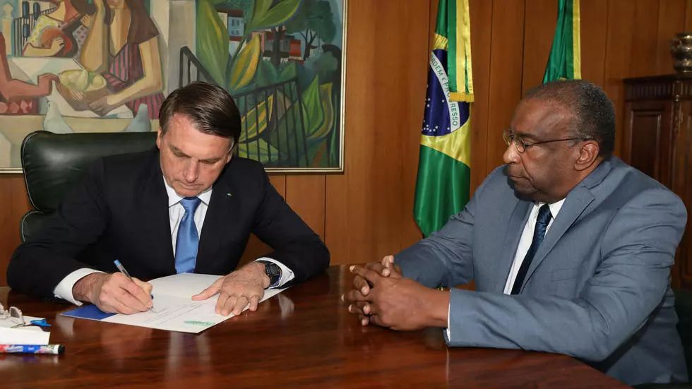 德科被指学历造假、抄袭论文 巴西教育部长上任仅5天辞职