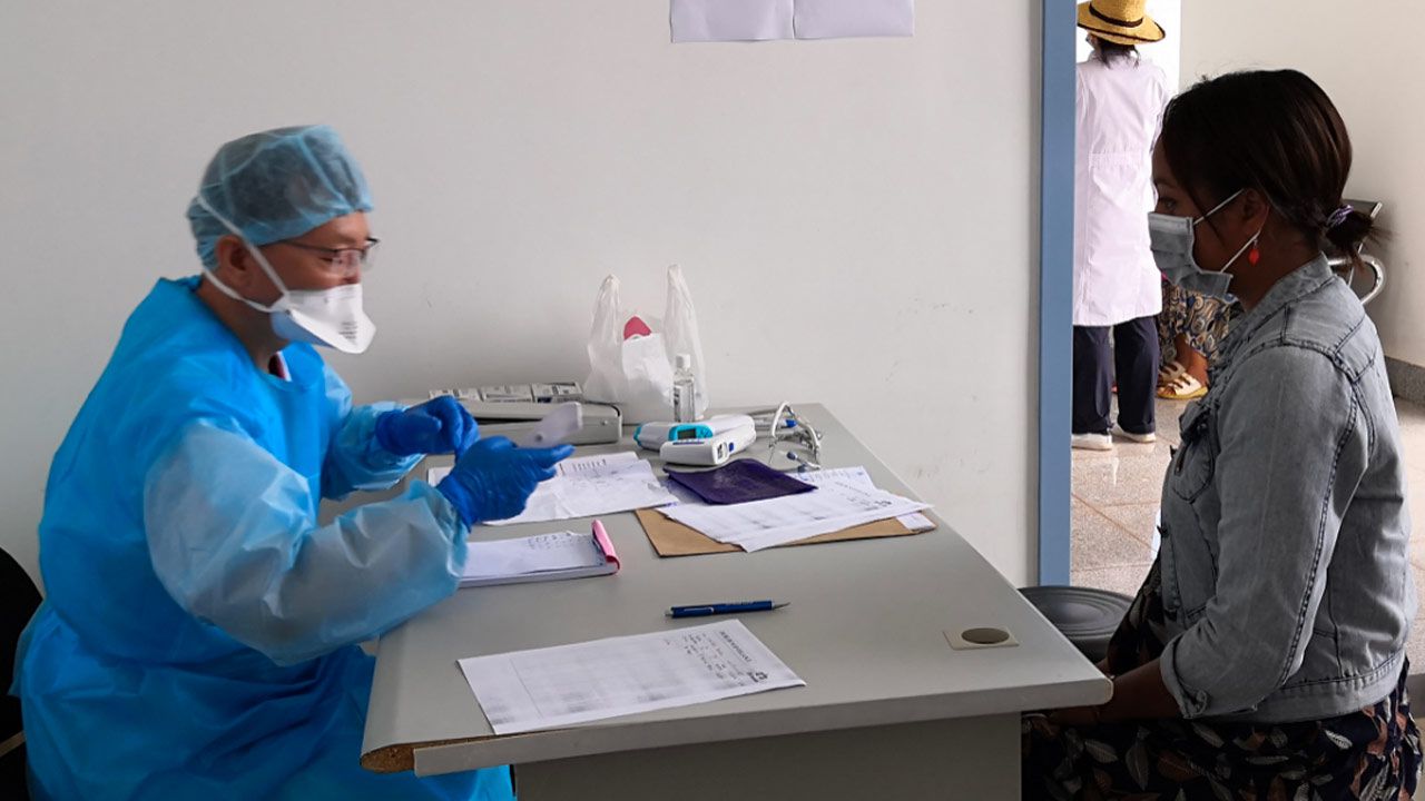 疫情|非洲观察丨坚守在中非合作抗疫一线的中国医生