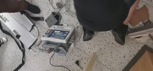 急救|95后大学生刚入职就旷工！得知原因后同事服了