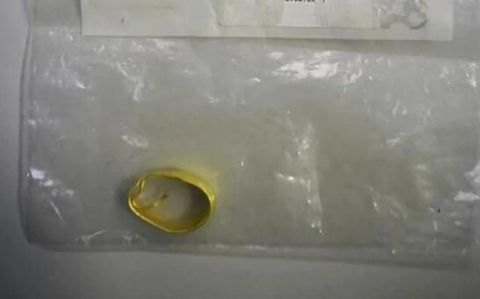 金耳环|连环卫大妈的钱都要坑……说是清洗金耳环结果摘了就跑