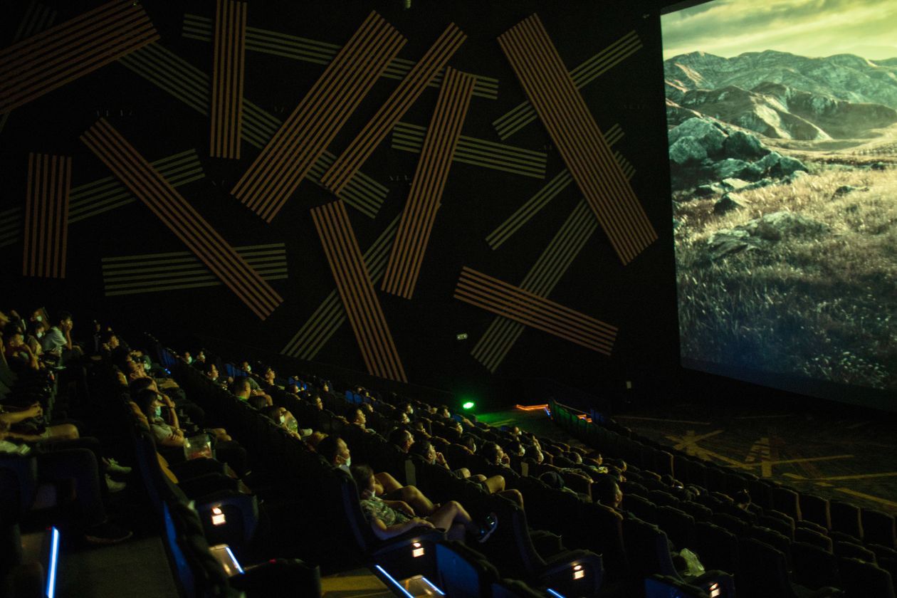 美国媒体|中国陆续重开电影院 美国媒体各种对比分析来了