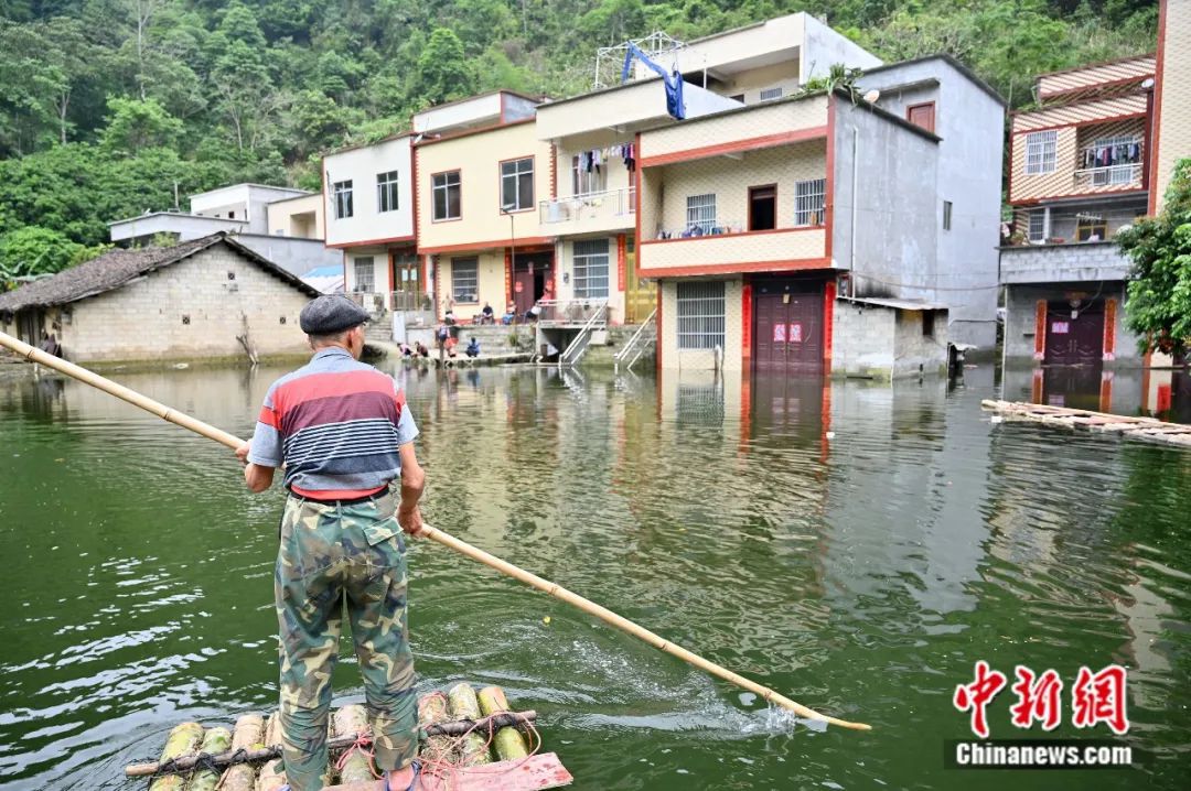 『』怪事！明明最近没下雨，广西这小山村咋被大水淹了？