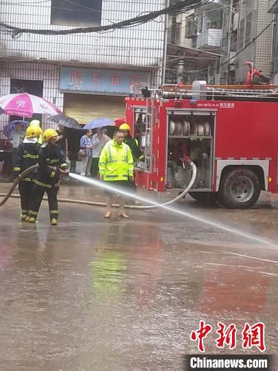 洪水|重庆33个区县出现暴雨 发布洪水黄色和橙色预警