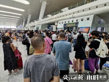 杭州东站|杭州火车东站多列班次出现晚点，铁路回复：区间内有故障，已启动应急预案抢修