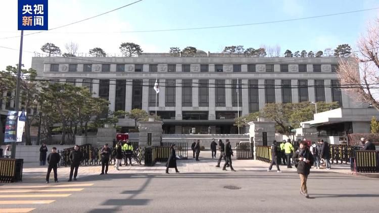 尹锡悦律师称会接受宪法法院的裁决