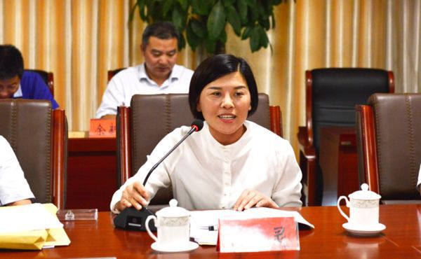 全国人大代表刘香莲发言全国人大代表石聚彬发言在召开