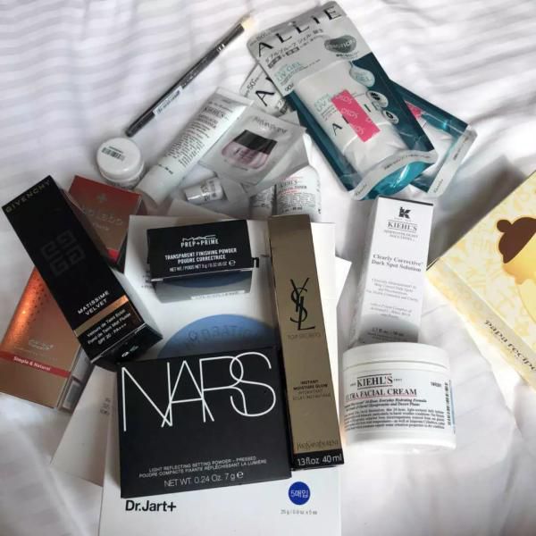 “00后”准备好上大学了吗？我们打开了他们的行李箱