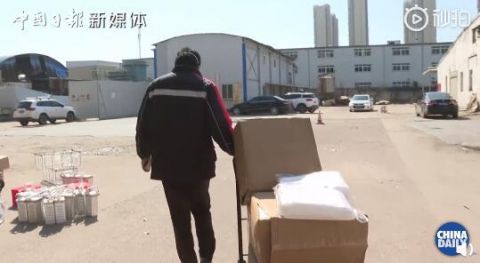 中国武汉武汉快递小哥汪勇登上联合国青年榜单