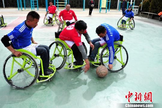 西藏轮椅篮球队进行藏历新年后首次训练