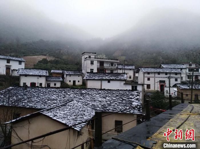 淳安屏门乡出现降雪。 淳安县委宣传部供图