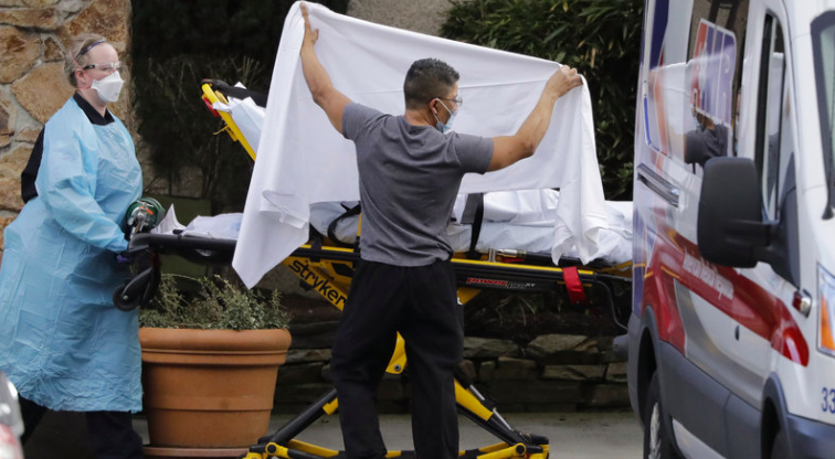 []美国单日新增确诊病例逾4.2万例 累计超93万例