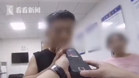酒驾酒驾男让姐姐顶包 民警怒斥：不像个大老爷们儿