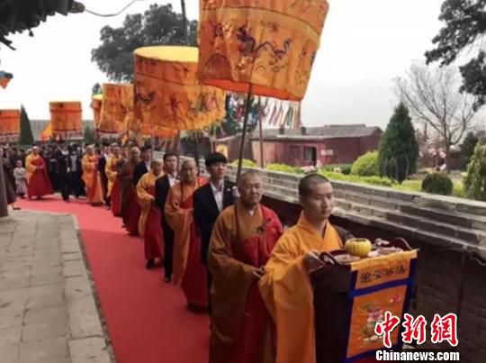 洪洞广胜寺“三月十八传统庙会”由来已久。千百年来，每逢农历三月十八，广胜寺都要举办大规模的传统古庙会。洪洞县委宣传部供图