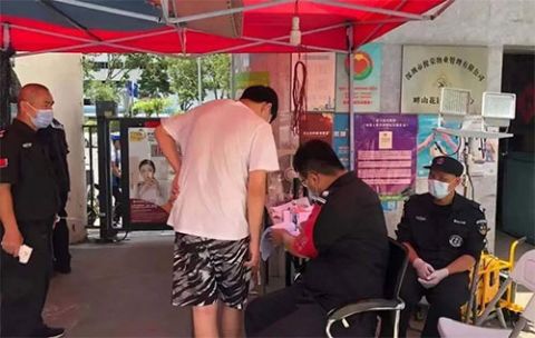 时政|均为阴性！深圳通报确诊港籍司机接触人员核酸结果