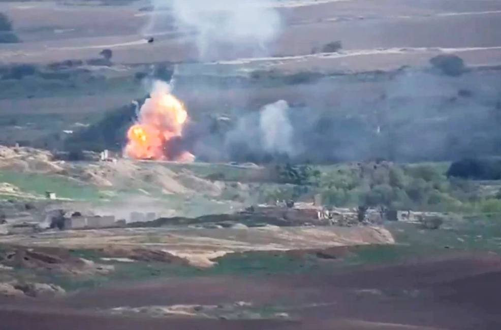 |阿塞拜疆国防部：纳卡接触线接连发生激烈战斗