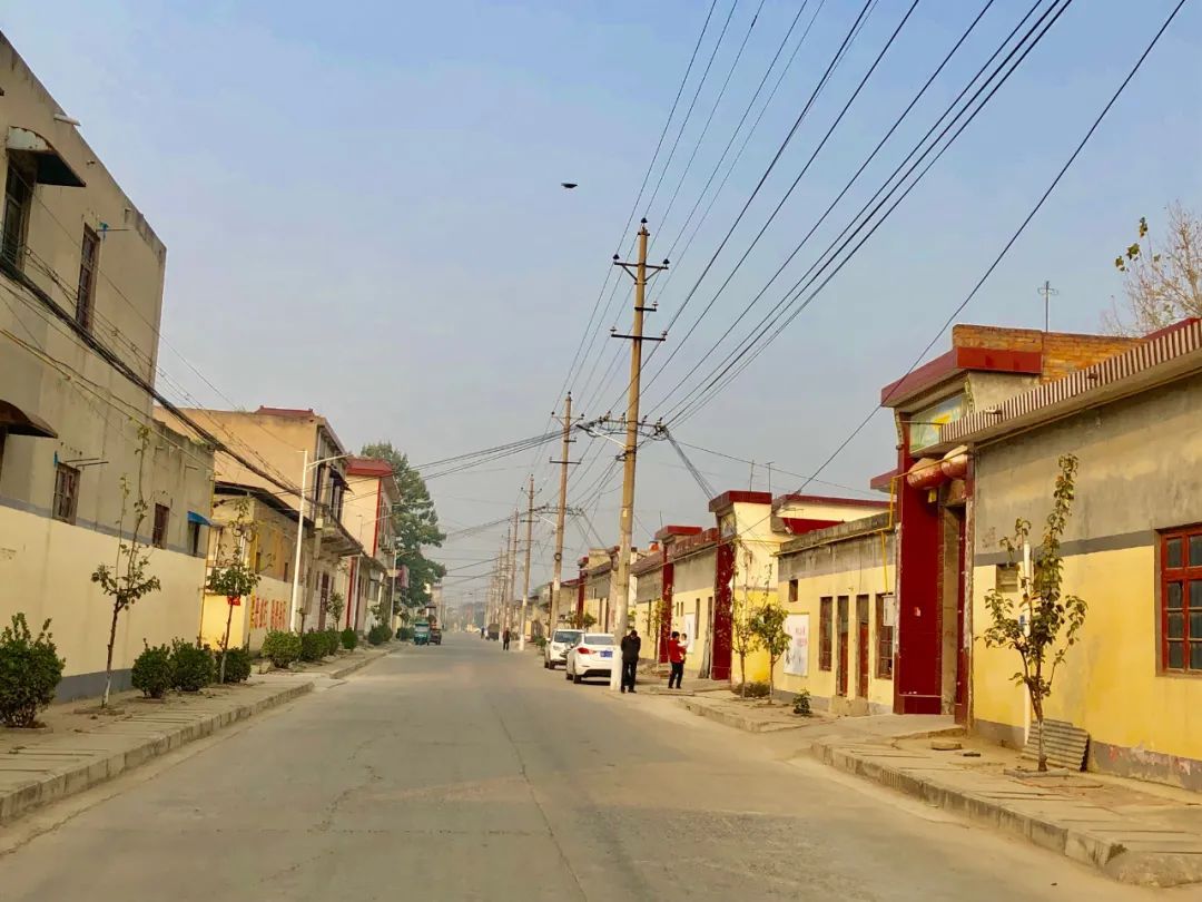 许昌市工业和信息化局派驻长葛市石固镇祥符梁村说起村里的美丽变化