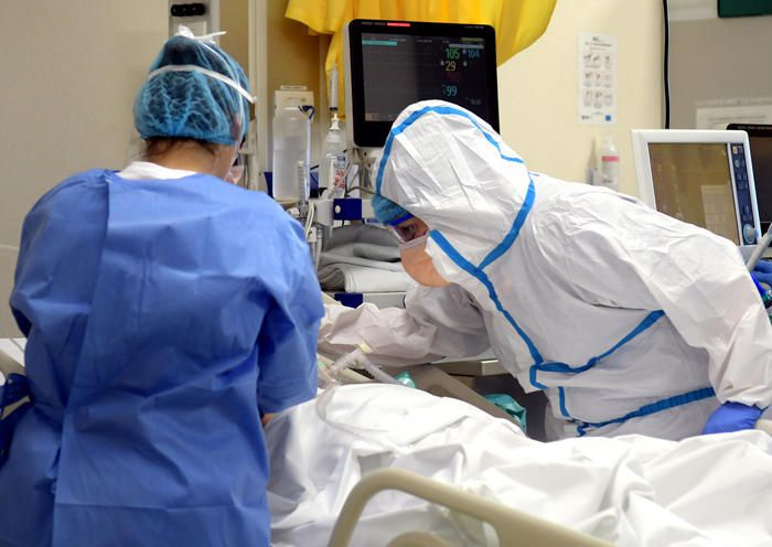 肺炎@意大利8358名医护人员感染冠肺炎 63名医生去世