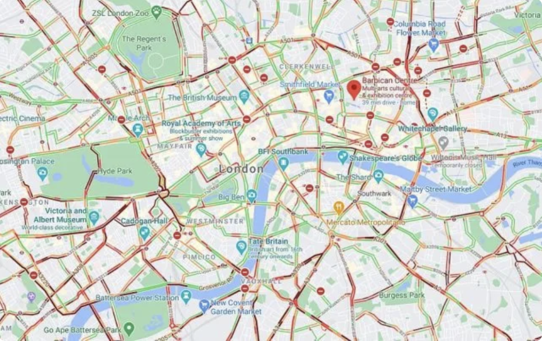 |英国封城前，富人定私人飞机跑路，民众堵2000公里走不动