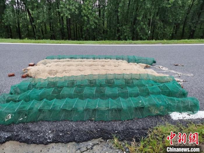 安庆安徽安庆一男子在江豚自然保护区非法捕捞 公安机关依法打击