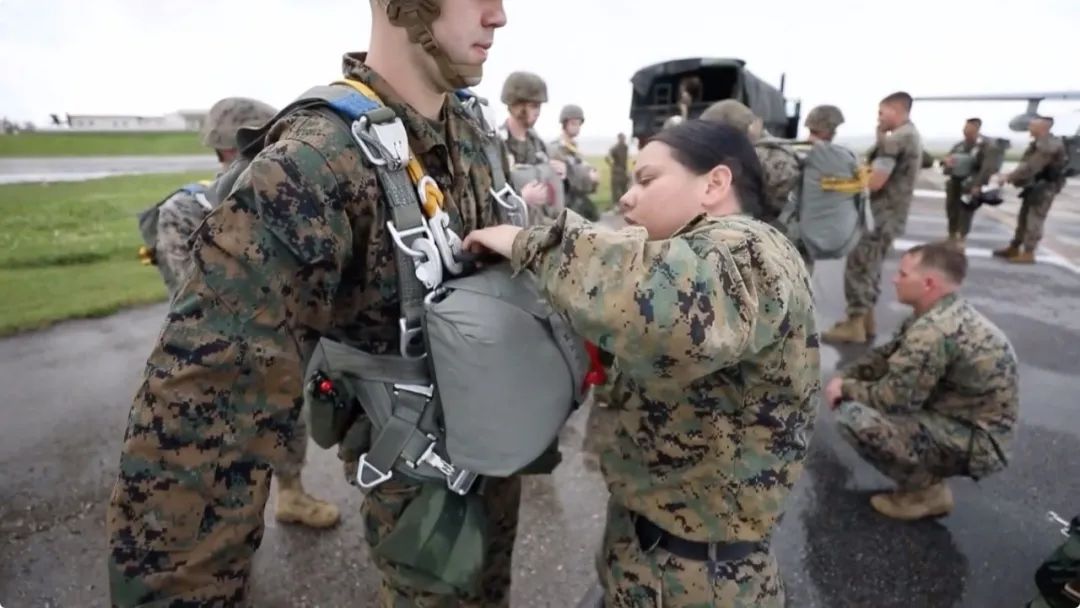 |想“打了就跑”？美军测试新战术，立刻被讽……