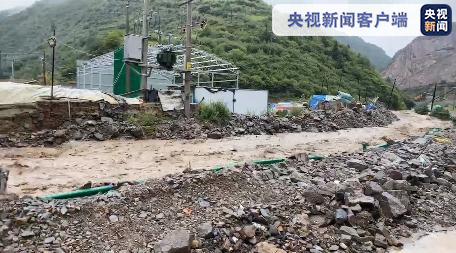 国道|甘肃岷县突降暴雨 多处国道被冲毁
