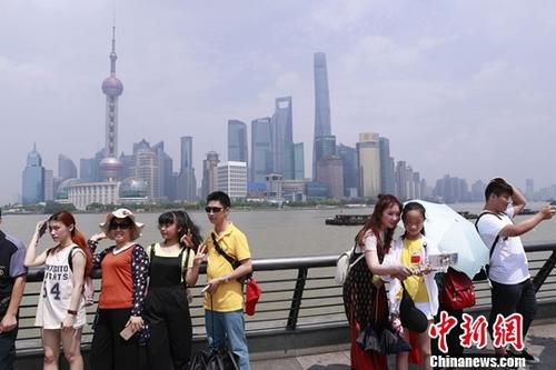 资料图：上海 <a target='_blank'  data-cke-saved-href='http://www.chinanews.com/' href='http://www.chinanews.com/'>中新社</a>记者 张亨伟 摄