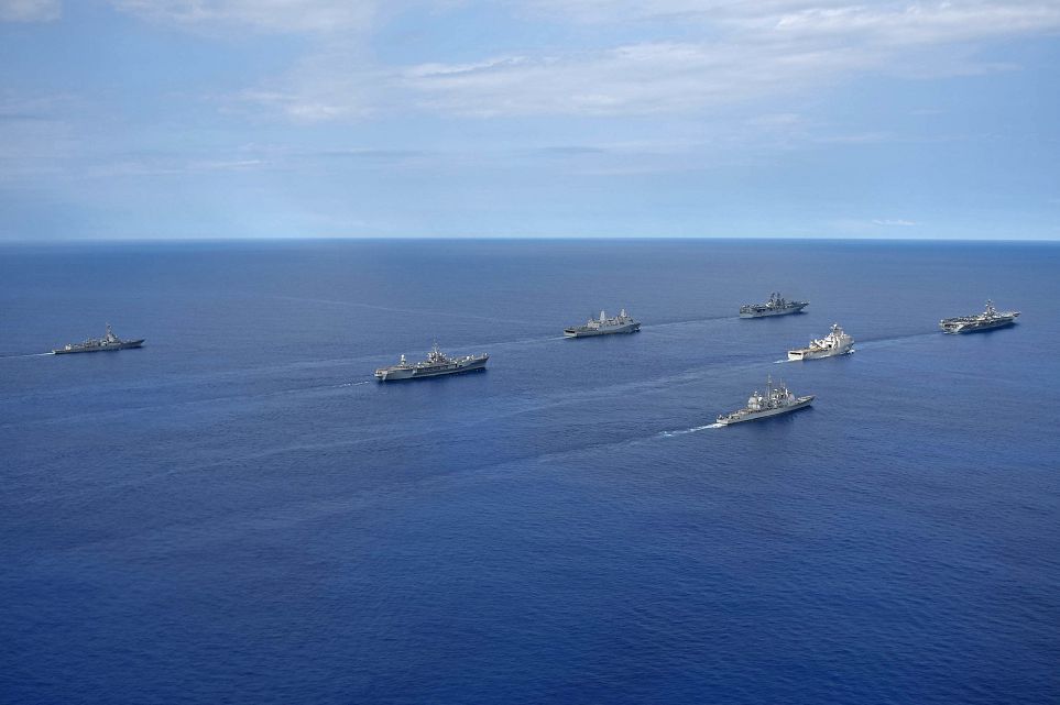 「航母」美军罗斯福号水兵如何染上病毒的？确诊前曾访问越南