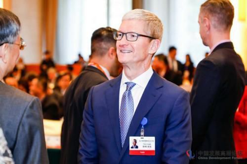 图为苹果公司CEO蒂姆·库克。中国发展高层论坛主办方供图