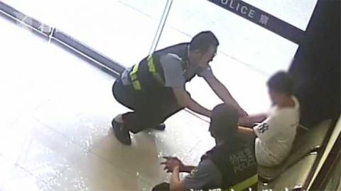 育儿|不肯做作业挨训 熊孩子派出所报警“抓父母”